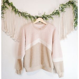 FRANCESCA'S Jun & Ivy Blush Sherpa Crew Sweater M